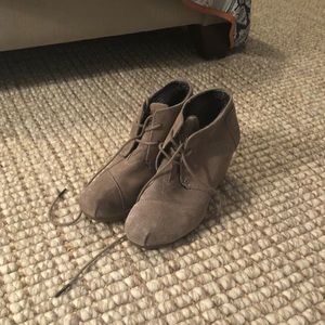 Toms booties size 7